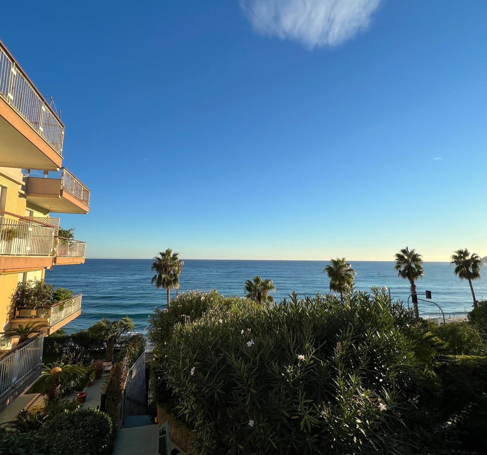 Tre Ponti Beach Apartment - Terrazzo Vista Mare Санремо Экстерьер фото